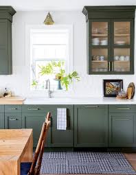 Buy kitchen cabinets and bathroom vanities from the best online rta cabinets dealer! Cette Annee Les Tendances Couleur S Inspirent De La Nature Green Kitchen Cabinets Home Kitchens Kitchen Trends