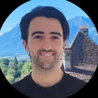 Diana Gajda's Instagram, Twitter & Facebook