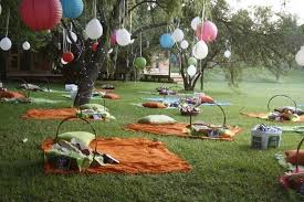 For An Outdoor Wedding Instead Of Having Tables Set Up Picnic Blankets Picnic Wedding Wedding Picnic Reception Fun Wedding