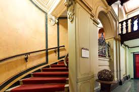 We at gold inn hotel management currently operate 2 hotels in berlin. Gold Inn Angleterre Kreuzberg British Airways