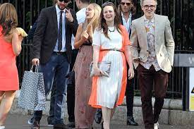 Sunday times no.1 bestselling author and podcast host. Fashion Disaster Giovanna Fletcher Ruined Her Dress For Fearne Cotton S Wedding Mirror Online