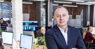 Finde bei xing neue jobs, spannende kontakte und inspirierende news. At The Centre Of Change For Volkswagen Group Article Automotive Manufacturing Solutions