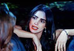 It's an adaptation of the 2005 movie and a 2010 television series (both known under the same name) and it aired for three seasons from october 31, 2016 to december 14, 2019. 14 Ideas De Rosario Tijeras Barbara De Regil Tijeras Rosarios