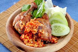 Makanan ini pun telah menjamur di jakarta. Ayam Goreng Penyet Sambel Korek Ini Sedap Pedasnya Nampol Sajian Sedap
