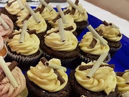 Schoko Bananen Cup Cakes Von Kathi3010 Chefkoch In 2020 Cupcakes Schoko Lebensmittel Essen