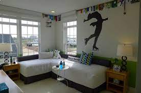 Combine Two Single Beds For A L Shaped Sofa Home Decorating Trends Homedit Beds For Small Spaces Small Room Bedroom Beds For Small Rooms