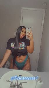shes a freaky girl - ShesFreaky