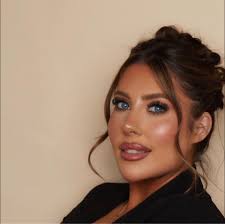 Georgie Applegarth updated her profile picture.