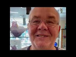 GEOFFREY BAXTER DISCUSSING WHITEFRIARS MOULDS