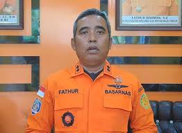 Koordinator misi SAR Indonesia, Fathur Rahman.