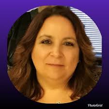 Lori Western's Instagram, Twitter & Facebook