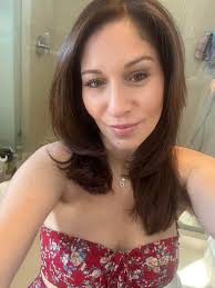 Yo! My wife and I are looking to meet other couples who don't have kids and  are interested in building friendships. If you're in a similar stage of  life and looking for