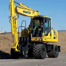 United Machinery Training Center Excavator Training In Otjiwarongo Excavator Heavy Equipment Heavy Machinery