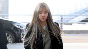 Pink and black scene hair pictures. Lisa Of Blackpink Dyed Her Hair Blonde And Blue See Photos Allure