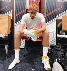 Famous pisces including justin bieber, millie bobby brown, olivia rodrigo, cash baker, madison beer and many more. Bad Bunny Talks Sexual Fluidity In New Interview