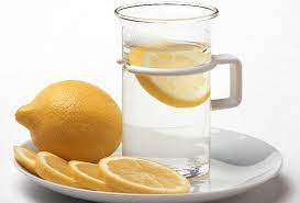 Cara membuat air lemon yang kaya serat, bebas lemak, rendah sodium dan rendah kolesterol pun dinilai sangat tepat untuk membantu menurunkan berat badan dan mengecilkan perut buncit. Cara Membuat Air Lemon Untuk Detox Supplier Alat Salon Kecantikan