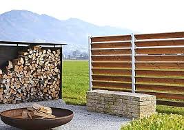 Wer seinen garten mit einem sichtschutz abgrenzen und so die neugierigen blicke von der straße oder dem nachbargrundstück abfangen möchte, kann sich bei globus baumarkt auf große auswahl zu günstigen preisen freuen. Jalousie Lamellen Sichtschutz Fur Terrasse Und Garten