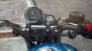 No wonder the older bullets used to leak oil. Royal Enfield Meteor 350 2021 Ab Fruhjahr Ab 3 999 Euro Motorradonline De