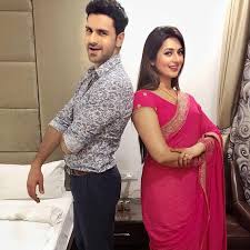 She is the daughter of narendra tripathi, a pharmacist and neelam tripathi. Divyanka Tripathi Wiki Age Husband Hot Pics Facts To Know