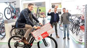 Charity Aktion 10 000 Euro Fur Das Osnabrucker Hospiz