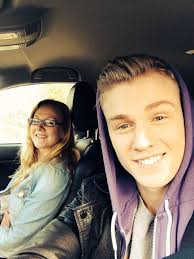 Bethany Chadwick (@bethanychad)