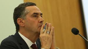 Resultado de imagem para DELTAN DALLAGNOL E LUIS ROBERTO BARROSO
