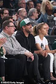 Next to her was none other than green bay packers quarterback aaron rodgers. Drake Fires Back At Daughter Of Bucks Owner After She Trolled Him With Pusha T T Shirt Daily Mail Online