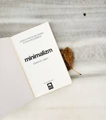Elbette minimalizmin amacı da bu, fazlalıklardan kurtulup yaşamın özüne inebilmek, onu kavrayabilmek. Minimalizm Kitap Kitap Yorumu Books Bookworm Blogger Gamzegraf Kitap Blogu Place Card Holders Minimalism Writing