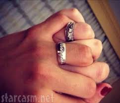 Teen mom 2 star chelsea houska married her fiancé, cole deboer, in a romantic ceremony on saturday, october 1, us weekly has confirmed. Why Did Kailyn Lowry Get A New Wedding Ring From Husband Javi Marroquin