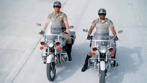 Officer jon baker and officer frank ponch poncherello. Dax Shepard To Write Direct And Star In Chips Remake