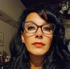 Jennifer Banas's Instagram, Twitter & Facebook