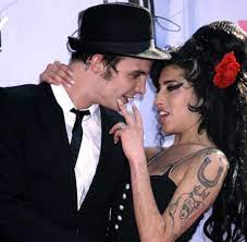 Pete doherty's opened up about his grief over amy winehouse's death. Prominente Pete Doherty Gesteht Amy Winehouse Seine Liebe Welt