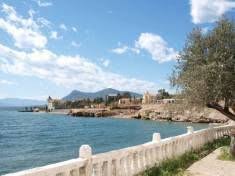 Άνετο ξενοδοχείο για χαλάρωση σε μια ήσυχη καταπράσινη περιοχή με αιωνόβια πλατάνια. Fwtografies Aidhpsoy Photos Edipsos Evia Greece Greece Greek Islands