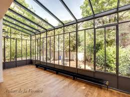 Une Veranda En Acier A L Ancienne Un Cachet Indeniable Idees Veranda Amenagement Veranda Veranda