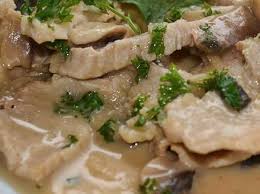 Geschnetzeltes Kalbfleisch Zurcher Art All In On Rezept Hauptgerichte Mit Fleisch Kalbfleisch Geschnetzeltes