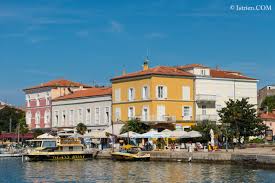Grüne lagune ist vielleicht der beste ausgestattete sommergebäudekomplex am strand entlang. Hauser Am Hafen Von Porec Istrien Kroatien Porec Urlaubsfotos 2016 Istrien Info 634