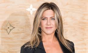 Si vous avez dépassé vos 40 ans vous devez donner plus de peine au choix de votre coiffure, optez pour les cheveux courts et les coiffures courtes qui vous rajeunissent au lieu de garder des cheveux longs, pénibles à coiffer et à en prendre soin. Coiffures Faciles Pour Les Femmes De 40 Ans Polyvore Source 1 Tendances Mode Beaute Luxe Lifestyle