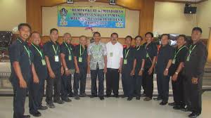 Aparat desa dan masyarakat wajib melakukan musyawarah terlebih dahulu agar, seluruh warga bisa ikut serta dalan kegiatan gotong royong tersebut. Sop Standar Operasional Prosedur