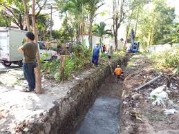Kabid perumahan dinas pekerjaan umum (dpu) kabupaten sukoharjo sarwidi mengatakan, tenaga ahli perencanaan yang akan diterjunkan ke . Proyek Saluran Drainase Baru Manahan Dimulai Senilai Rp 4 Miliar Timlo Net