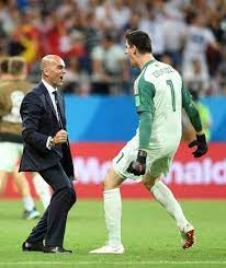 Roberto Martinez Head Coach Of Belgium And Thibaut Courtois Of Belgium Celebrate After Their Sides Third Goal During The 2018 Fi Thibaut Courtois Coach Roberto
