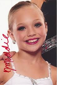 Mackenzie Ziegler Maddie Ziegler Red Ring Hair Maddie Ziegler Ring Maddie  Silver Bed
