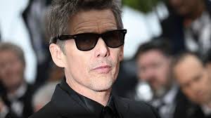 La nouvelle série Marvel, 'Moon Knight' dévoile sa bande-annonce avec Oscar  Isaac