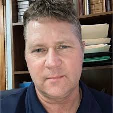 United Airlines en LinkedIn: Three generations, 81 years of service