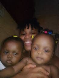 Twin moms, what's your biggest daily challenge? 😅