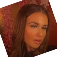 Annie Mcshane's Instagram, Twitter & Facebook