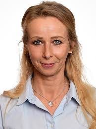 Barbara Hoos's Instagram, Twitter & Facebook