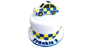 The police in maharashtra do seem to have a thing about birthday celebrations of criminals. Police Car Cake