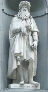 Statue Of Leonardo Da Vinci Outside The Uffizi Gallery In Florence Sculpture Art Classic Sculpture Statue