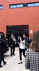 Día sin clases y visita del rey en la uni