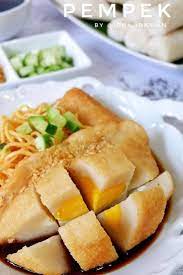 Membuat Pempek Kapal Selam Yang Enak Dan Lezat Itu Mudah Loh Tau Ga Sih Kenapa Diberi Nama Kapal Selam Recipe Resep Sederhana Ide Makanan Makanan